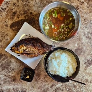 H7. Cơm Canh Chua Cá Dầm Thìa La / Fried Fish Soup / 炸鱼酸汤饭